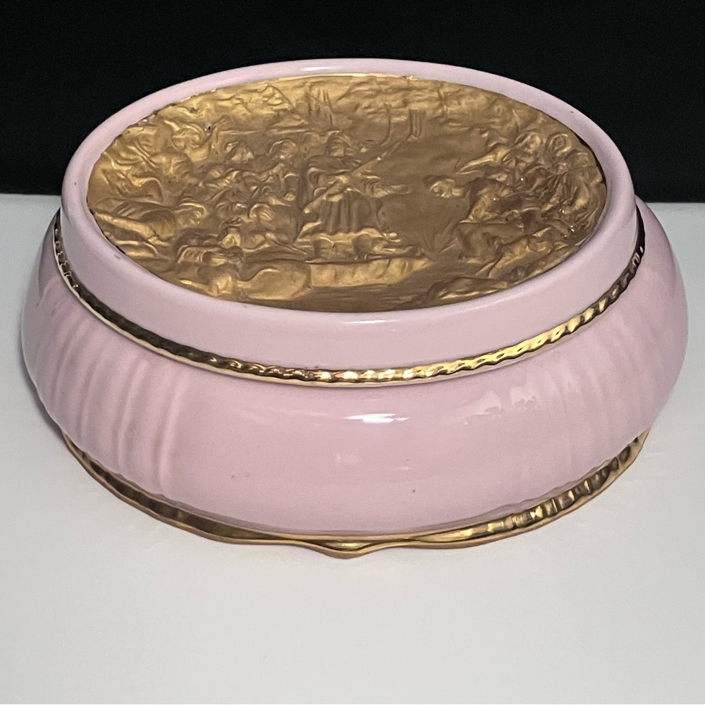 HAAS CZJZEK Large Trinket Box / 7.5 Inches / BAS RELIEF GILDED TOP / 1918-1938